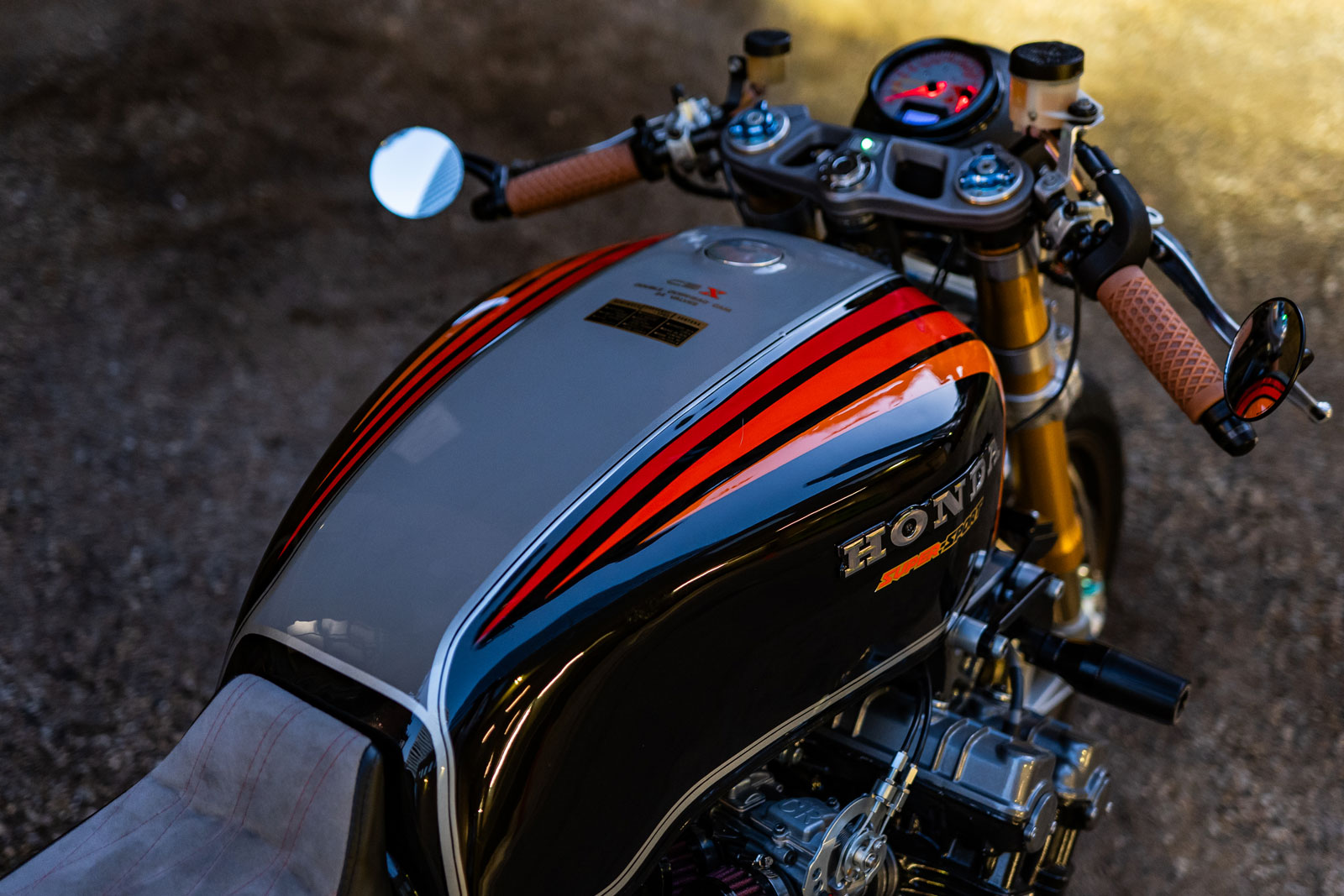 December custom roundup: Three bikes, seven wheels, wild paint