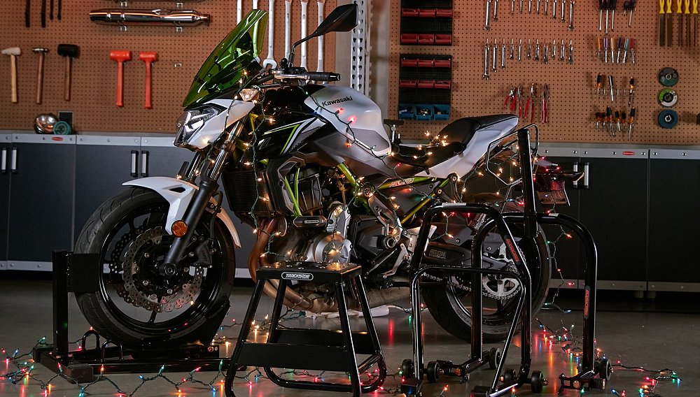 Manufacturers crank up year-end promotions to move motorcycle inventory