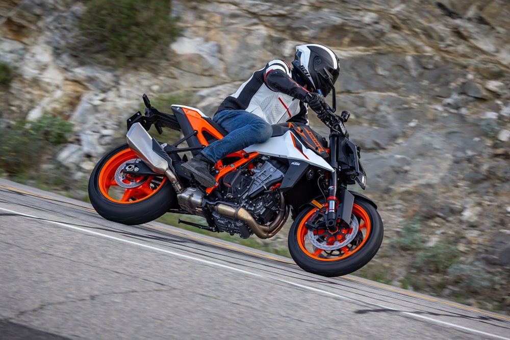 2026 KTM 990 Duke R street action