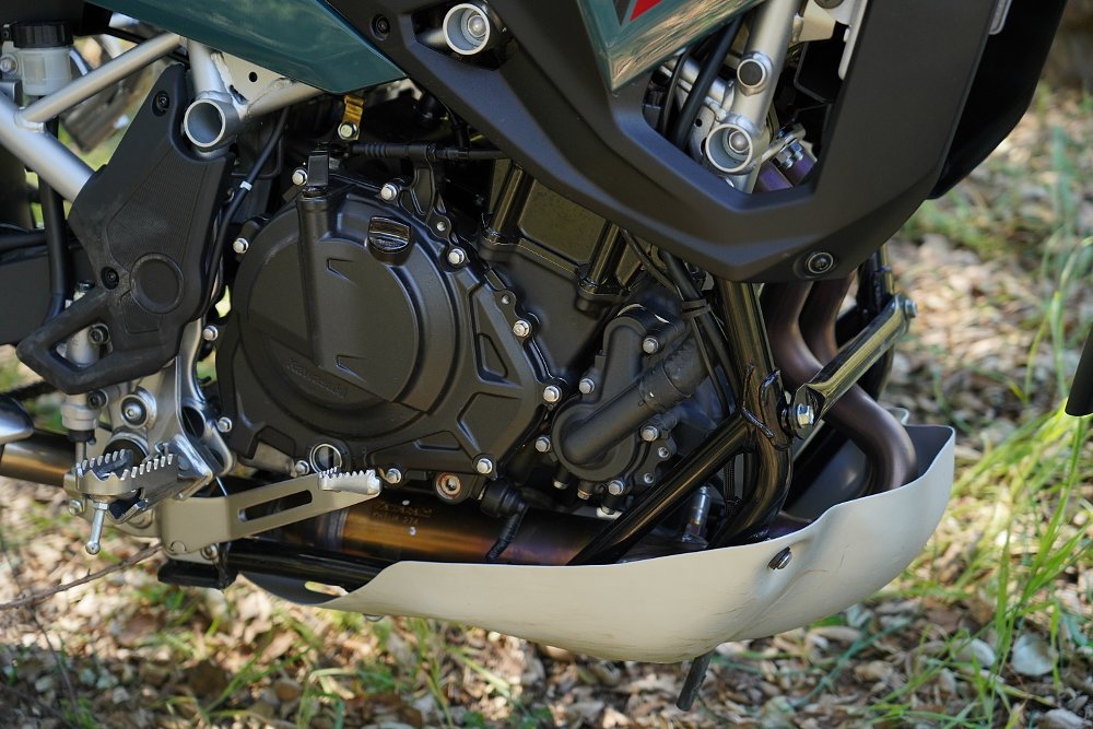 2026 Kawasaki KLE500 engine detail