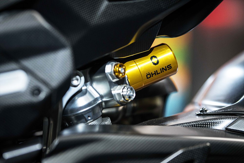 A close-up of the Superleggera V4 Centenario's rear shock.
