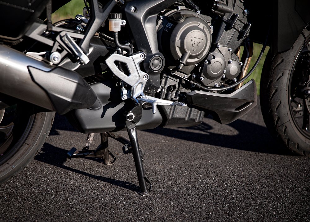 Triumph_Tiger_Sport_800_Center_Stand