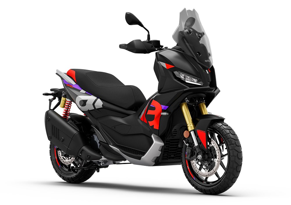 studio photo of the Aprilia SR GT 400 scooter with racing-style livery