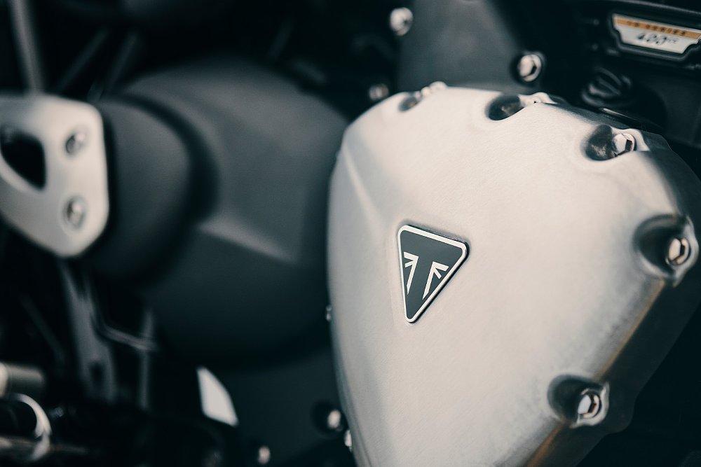 A close up of the Bonneville T40's engine case cover.