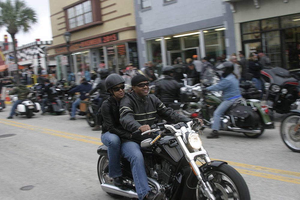 Why it's hard, but not impossible, to find stab wounds at Bike Week