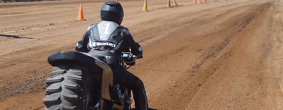 Video: Dirt drag racing