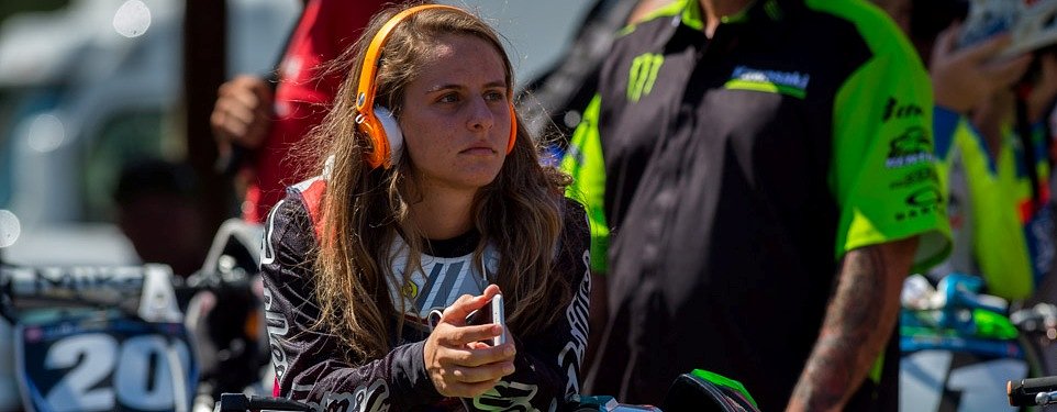 Hannah's decision: Being an MX pro means racing against the boys 