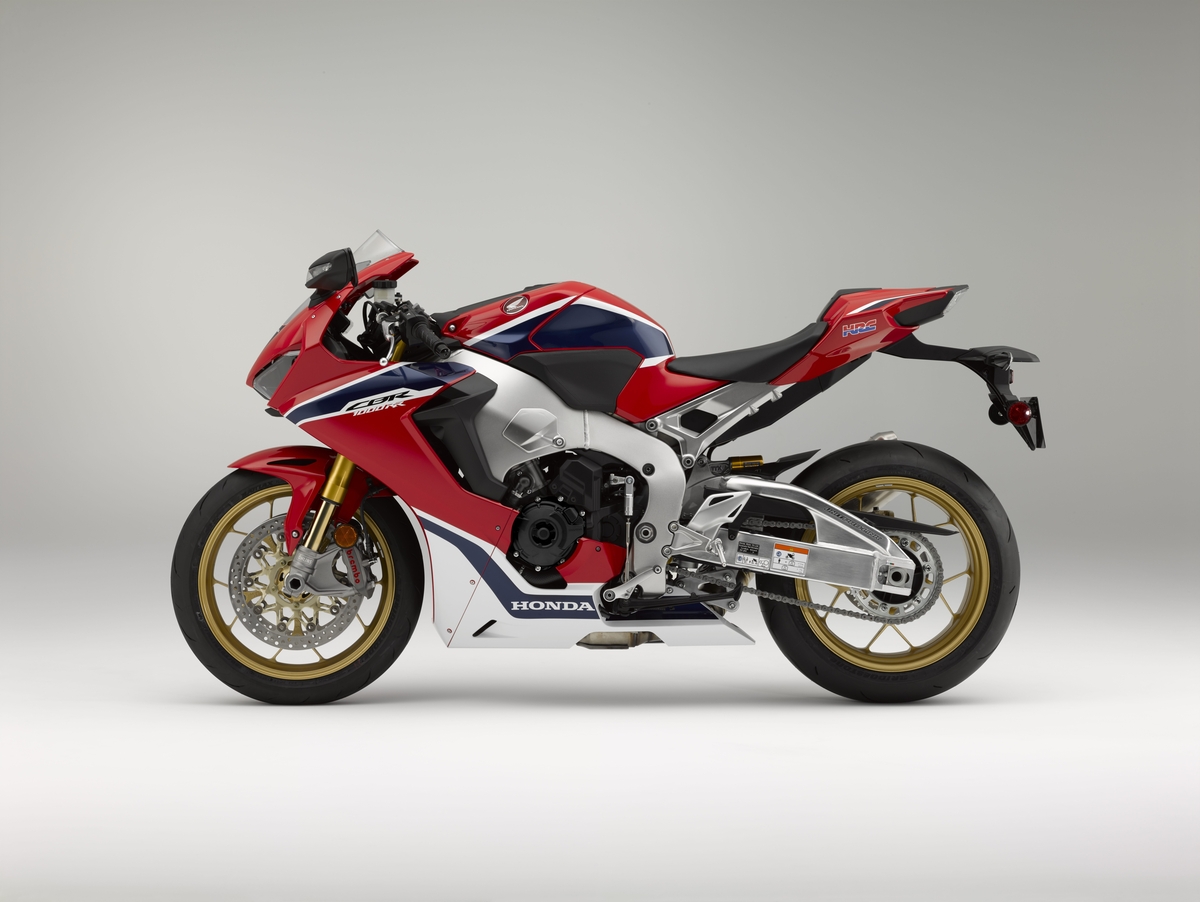 CBR1000RR 2017 Honda CBR1000RR SP first look - RevZilla