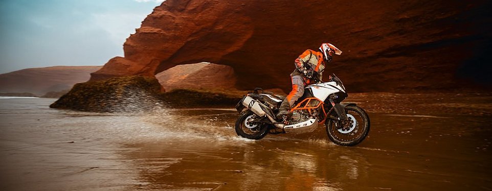 2017 KTM 1290 Super Adventure and 1090 Adventure first look