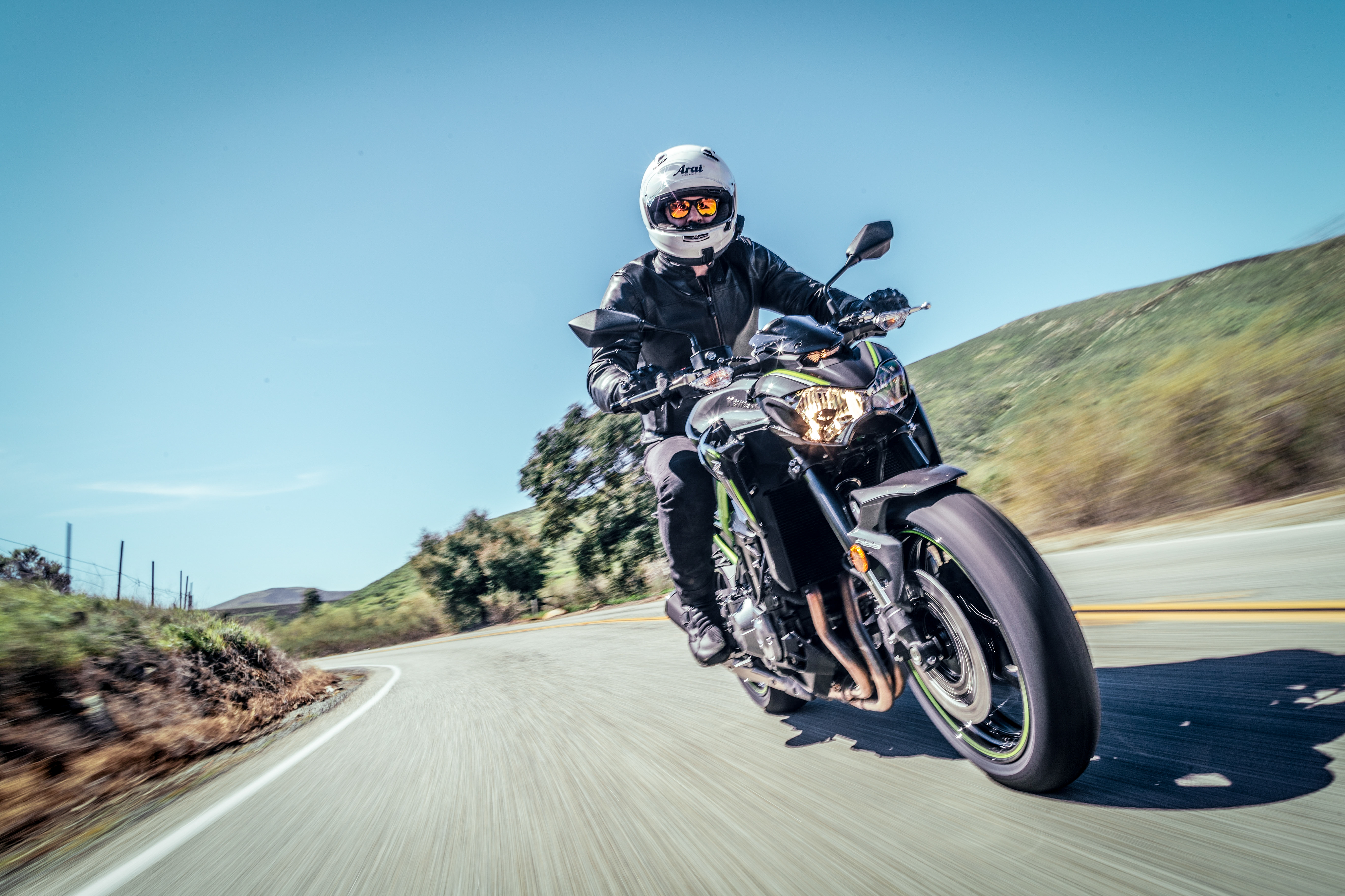 2017 Kawasaki Z900 first ride review - RevZilla