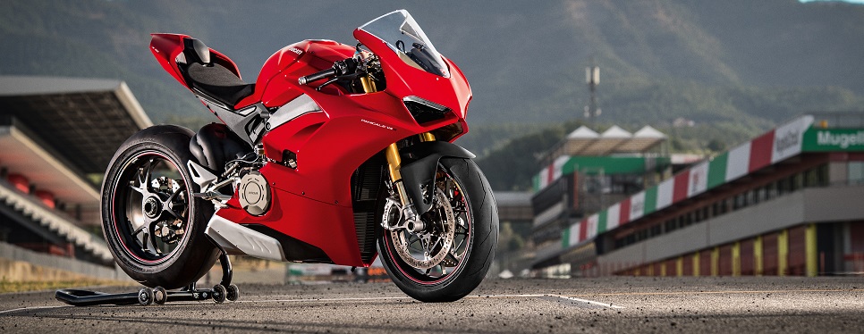 2018_Ducati_Panigale_top