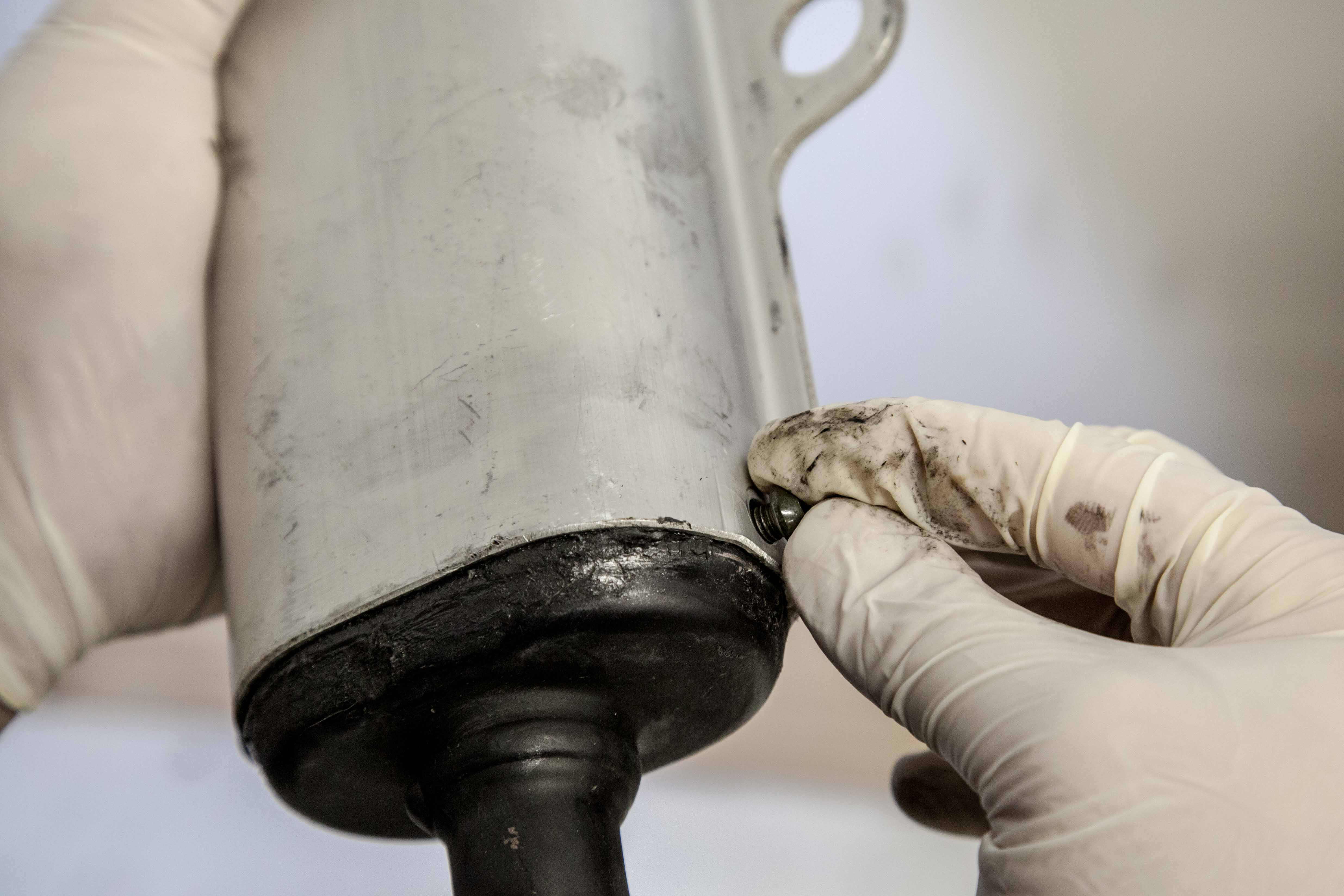 repacking 2 stroke silencer