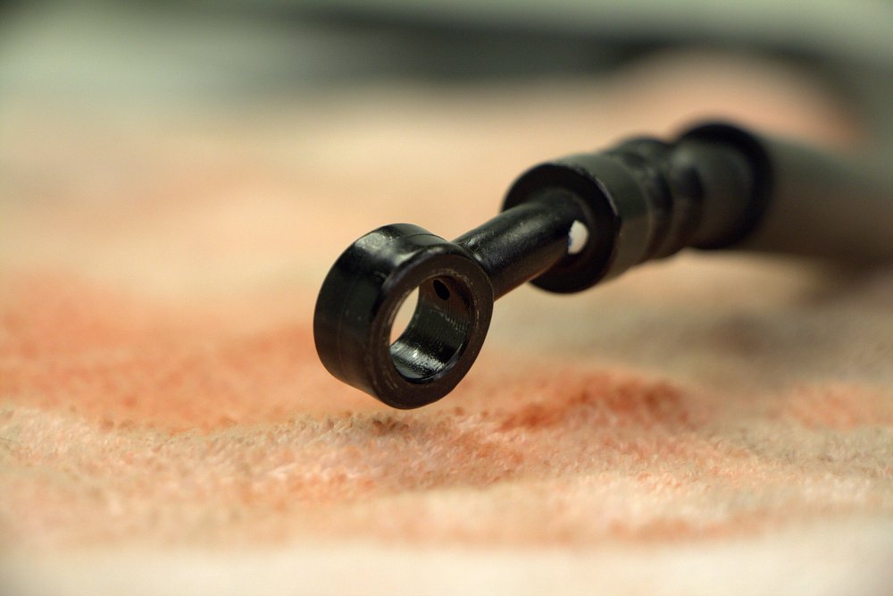 What is a banjo bolt?