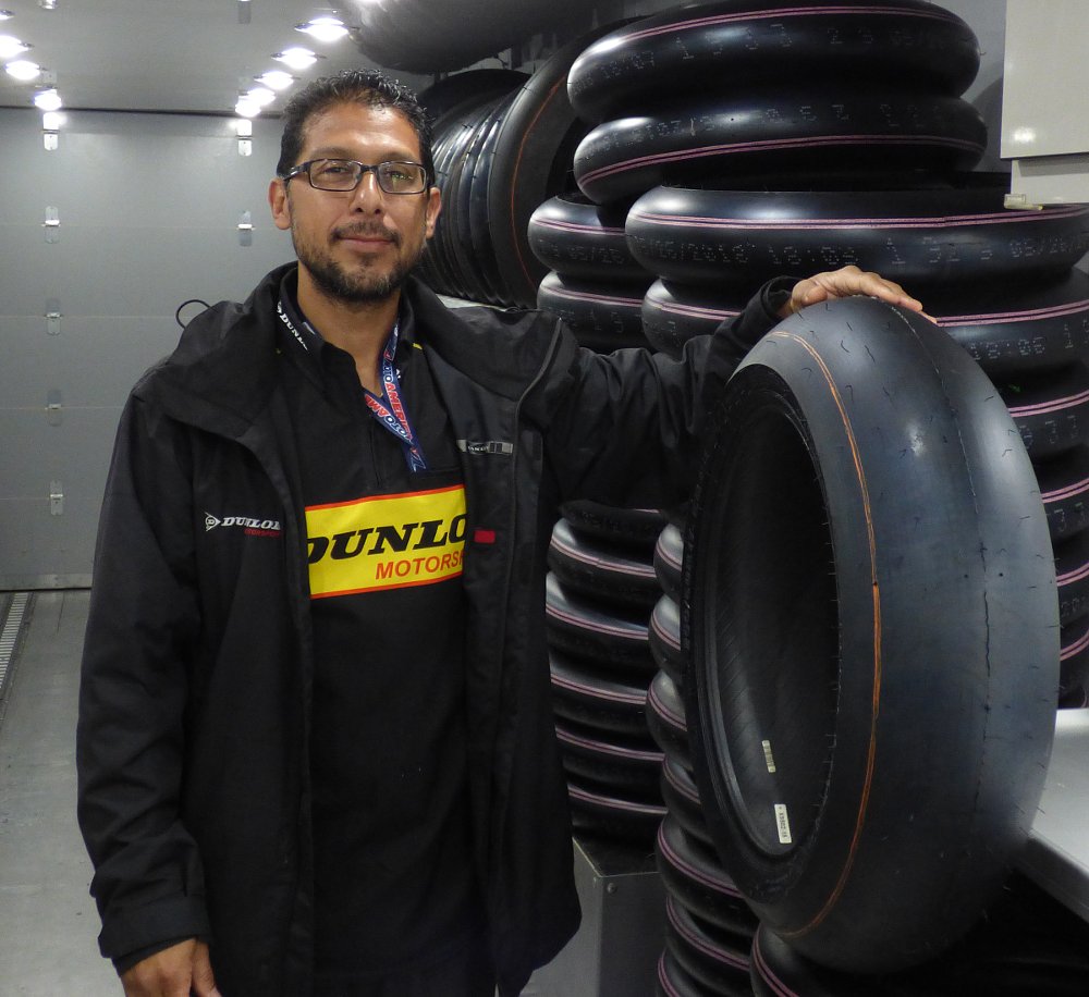 Tony Romo and Dunlop tires