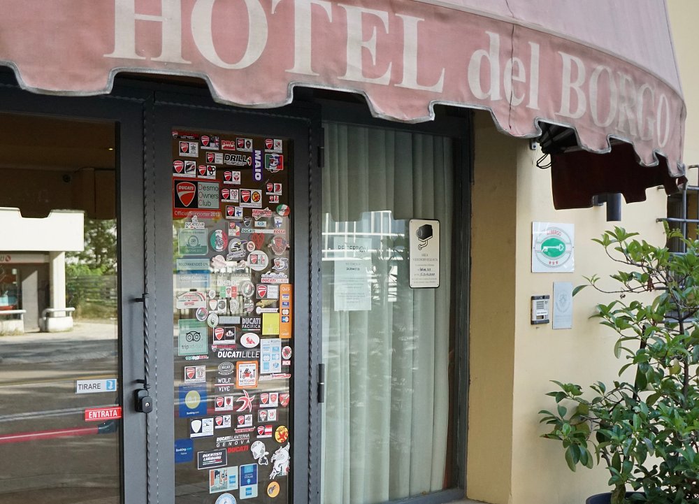 Door to Hotel del Borgo
