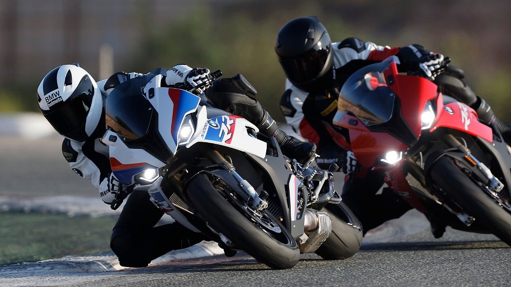 Lighter, more powerful BMW S 1000 RR gets variable valve timing