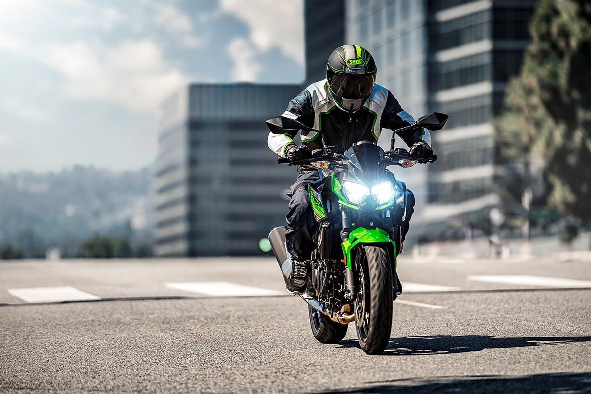 Kawasaki Z400 unveiled at EICMA - RevZilla