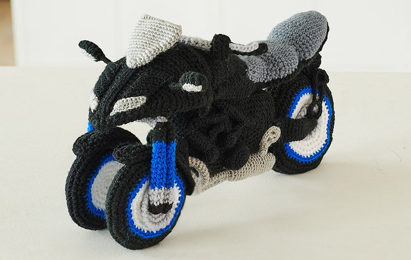 knit a Yamaha Niken