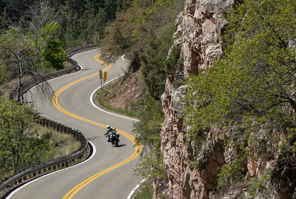 riding the Kawasaki Versys 1000 SE LT+