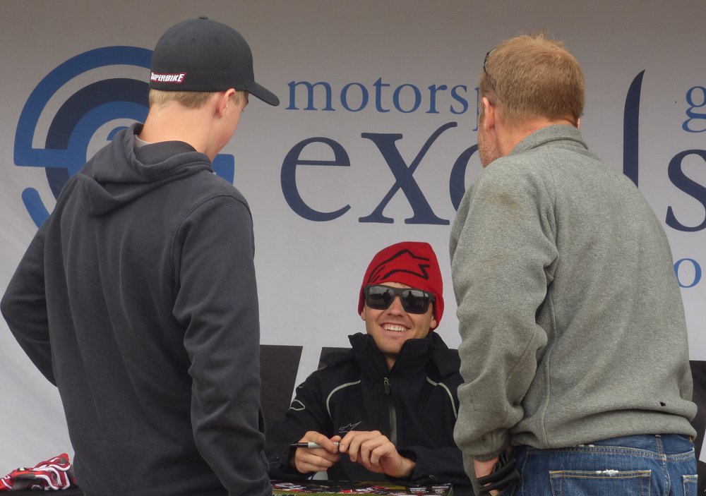 Kyle Wyman with fans