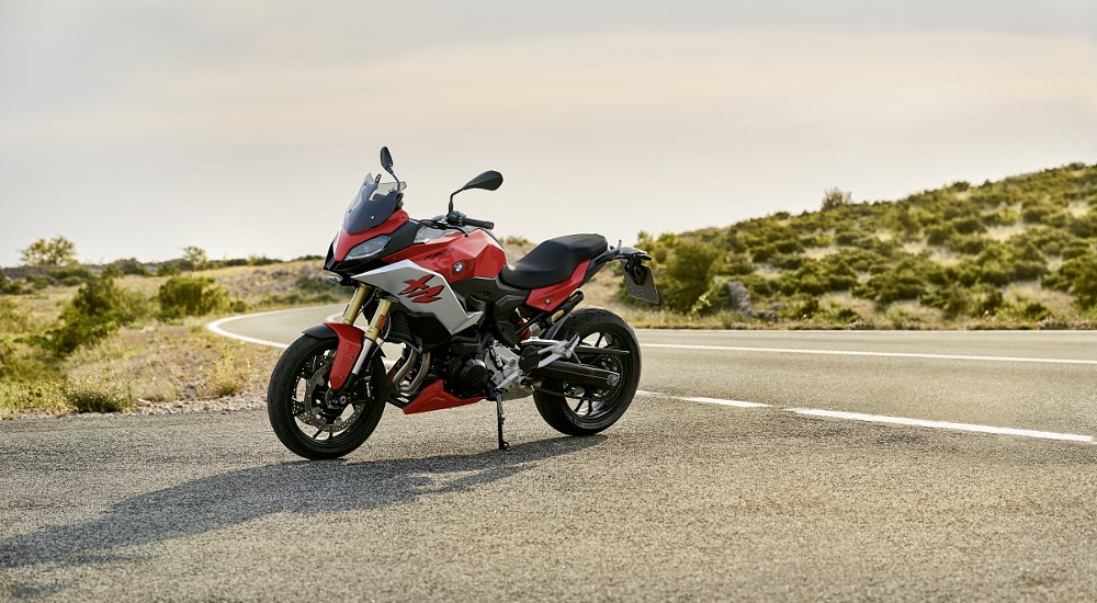 BMW S 1000 XR, F 900 R, and F 900 XR first look