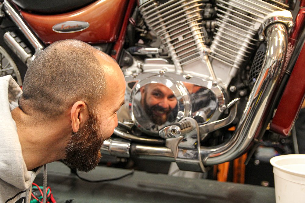 How to replace a motorcycle clutch