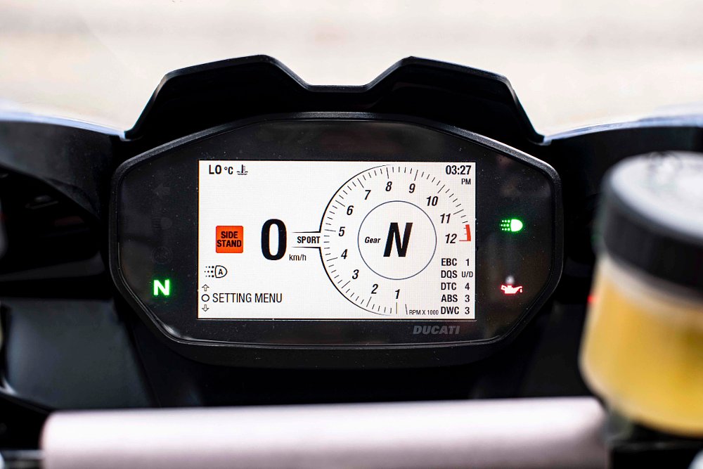 2020 Ducati Panigale V2 dash display
