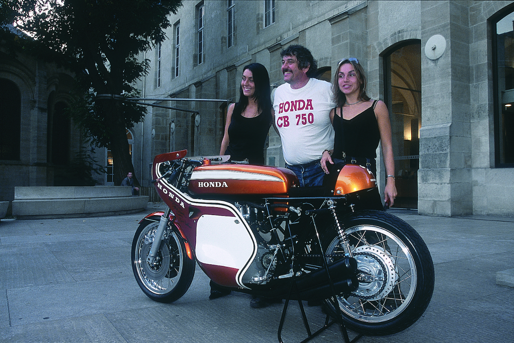 Dick Mann's Daytona winning bike in France
