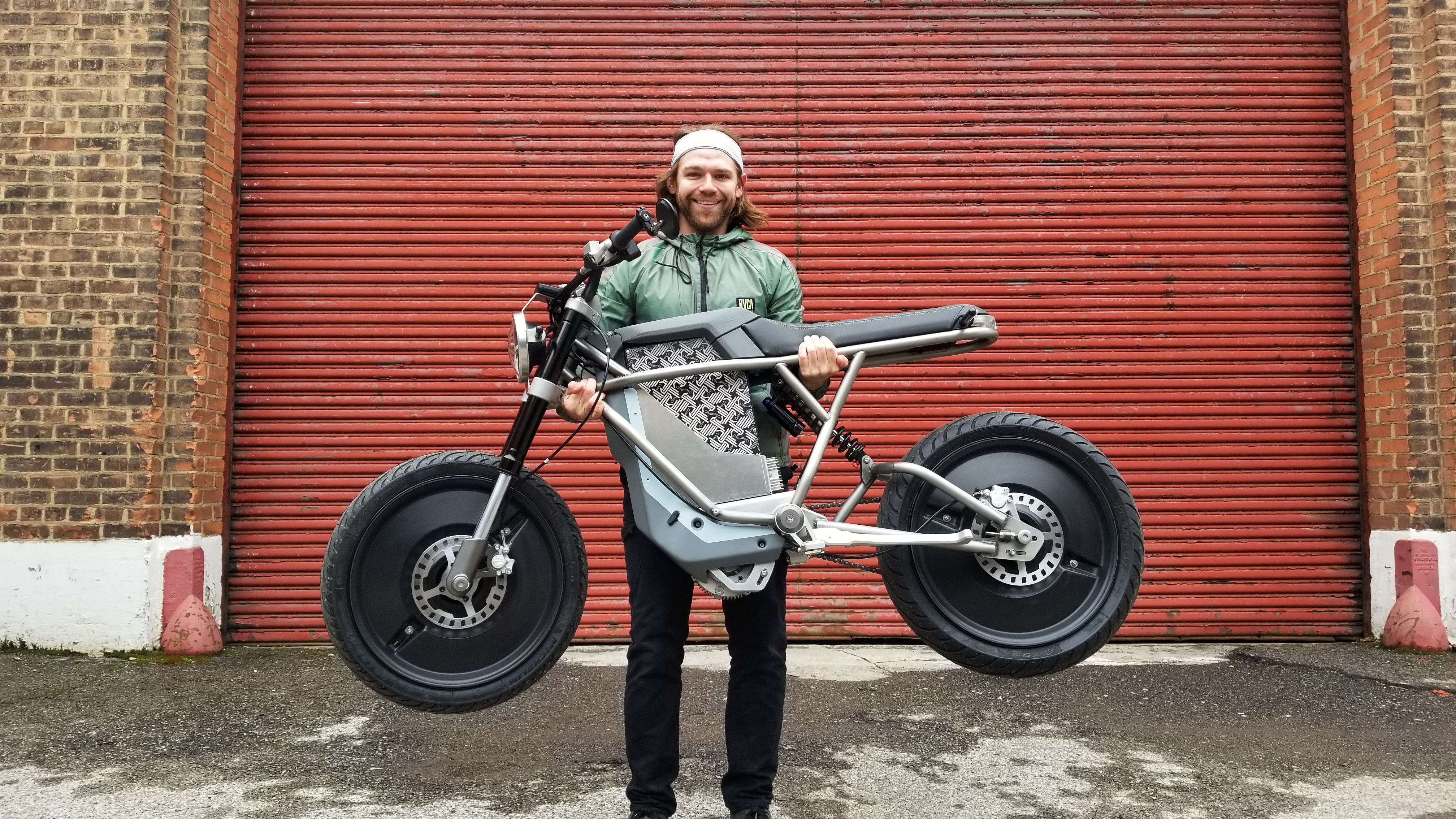 CCW debuts its new electric motorcycles, FALCON 01 and FALCON BLK