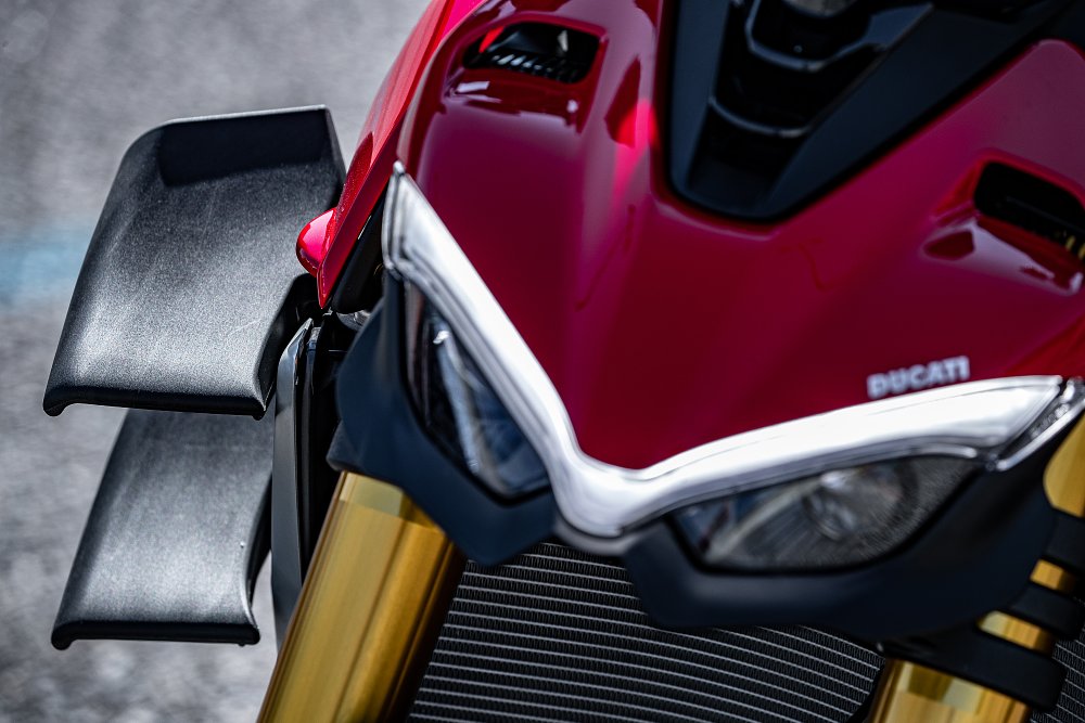 Ducati Streetfighter face