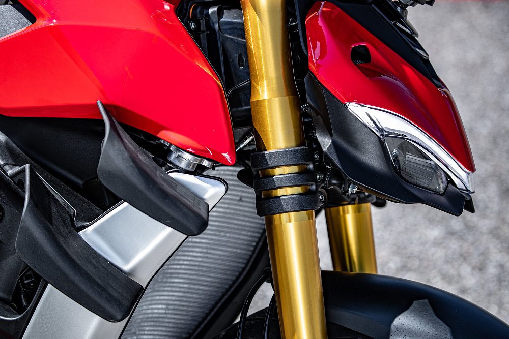 wings on the Streetfighter V4