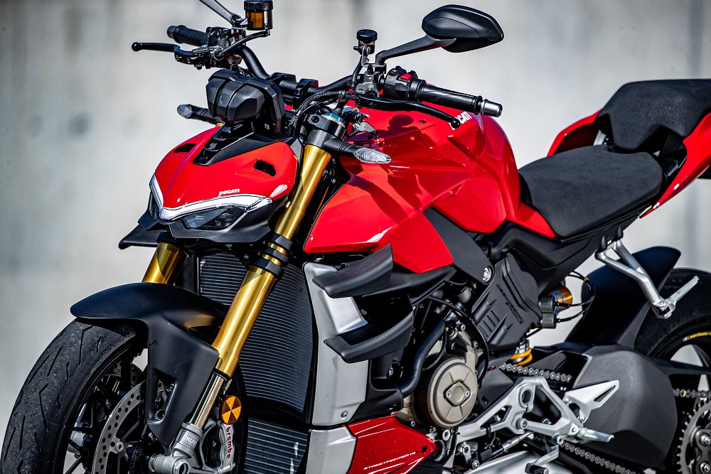 Ducati Streetfighter V4 S