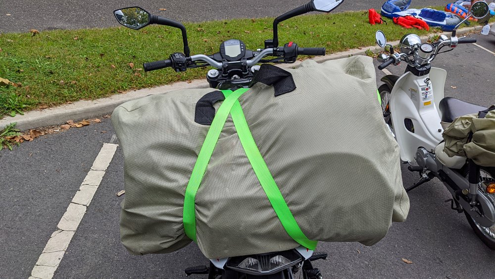 Strapping kayak to motorcycle