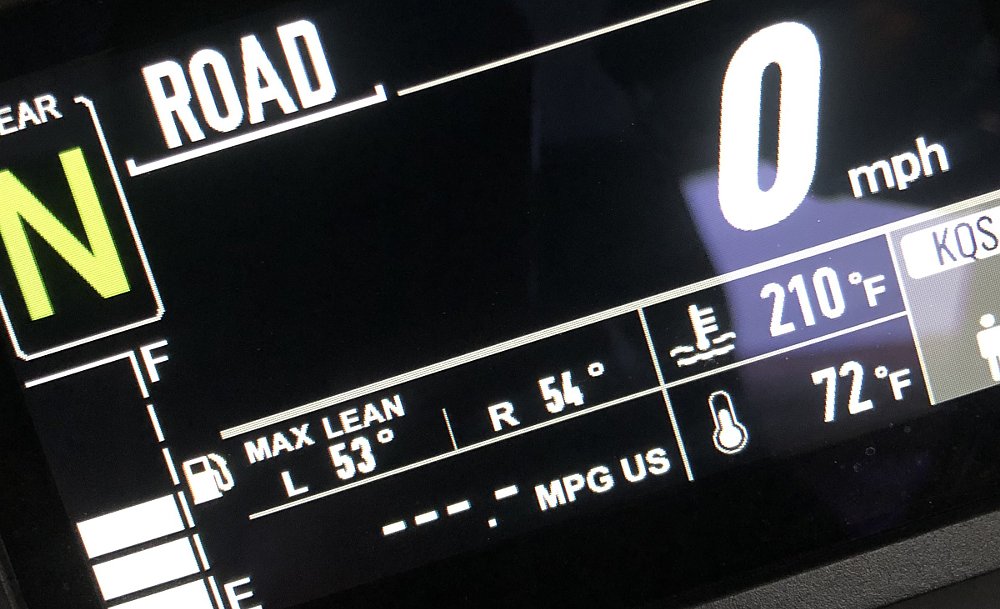 Versys dash showing lean angle