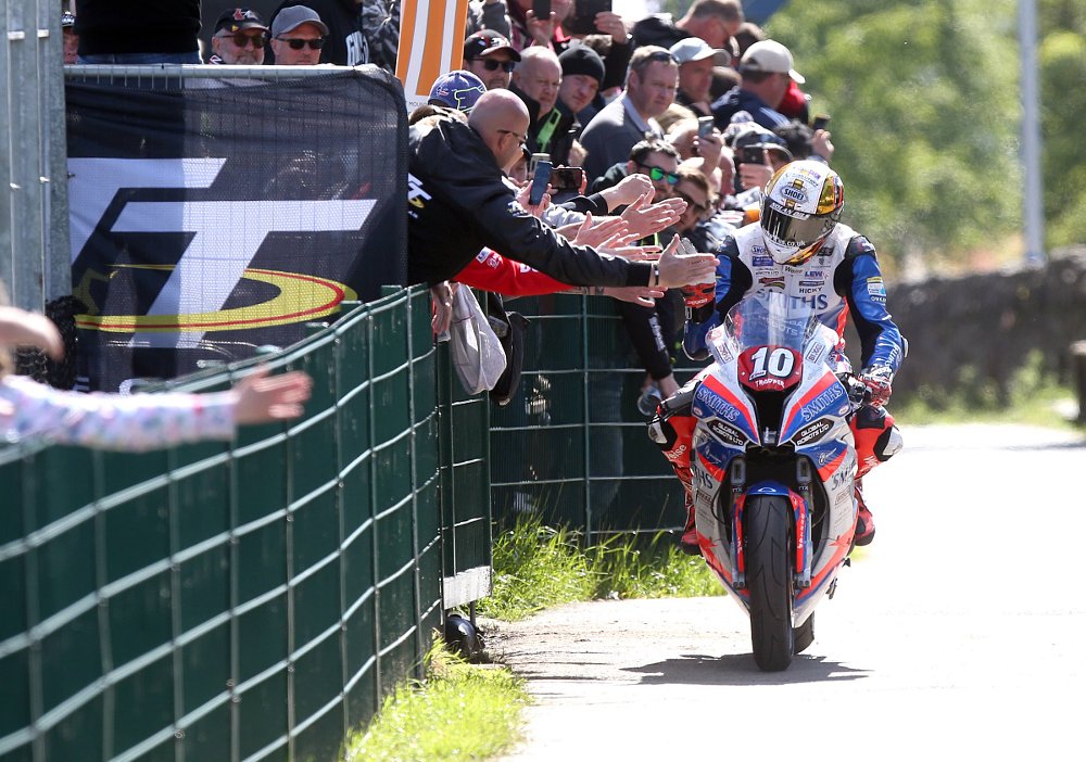 Peter Hickman at the 2019 Isle of Man TT with fans
