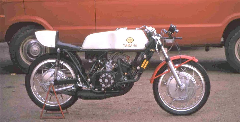 TZ250A with no fairing