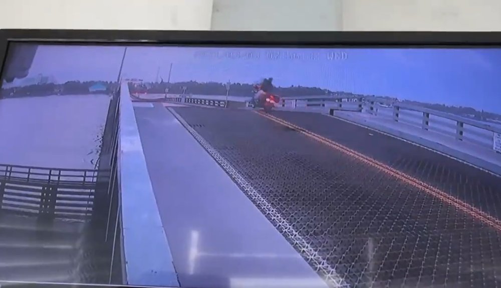 Video: Harley jumps a drawbridge as Daytona Bike Week "shenanigans" begin