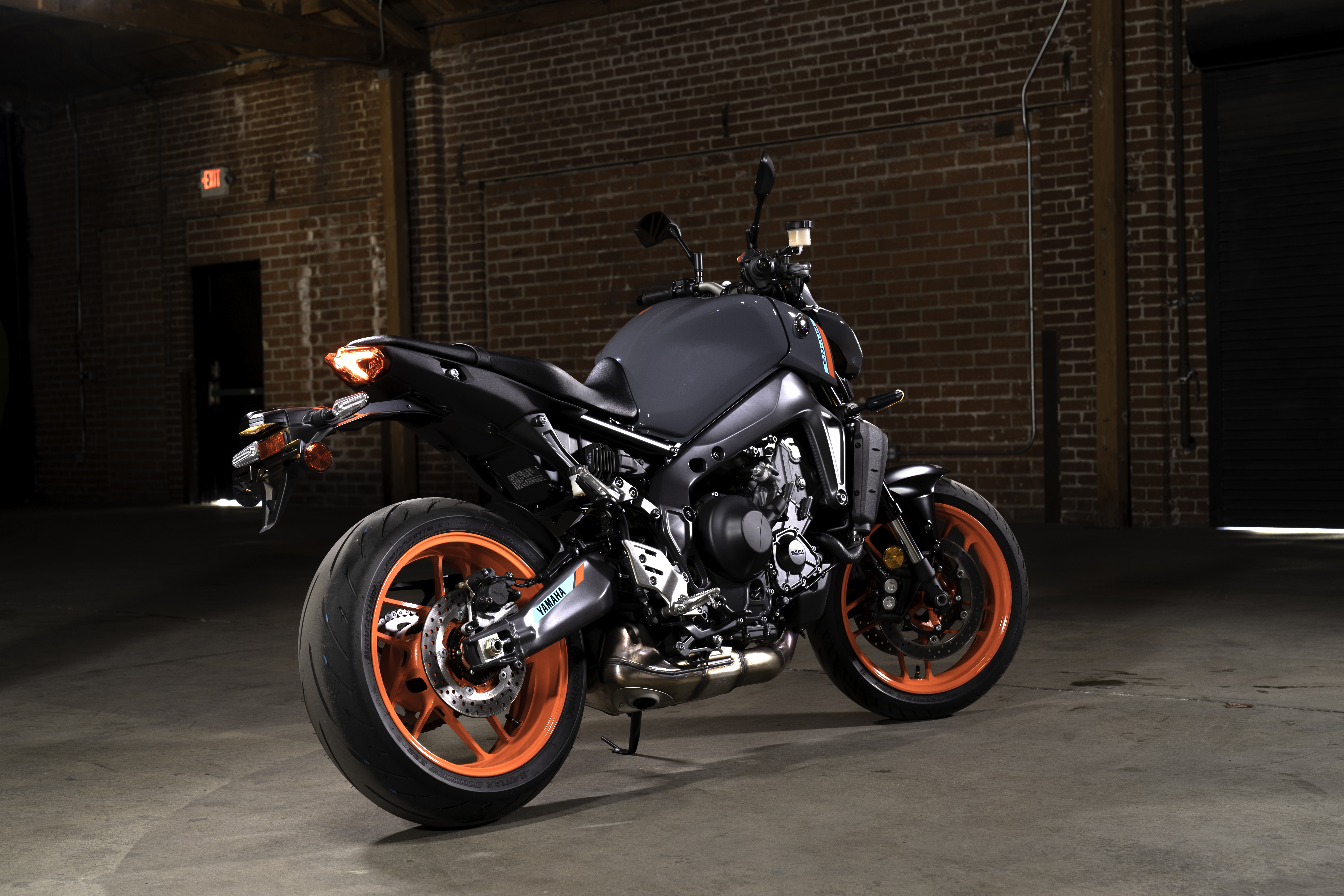 2021 Yamaha MT-09 first ride review - RevZilla