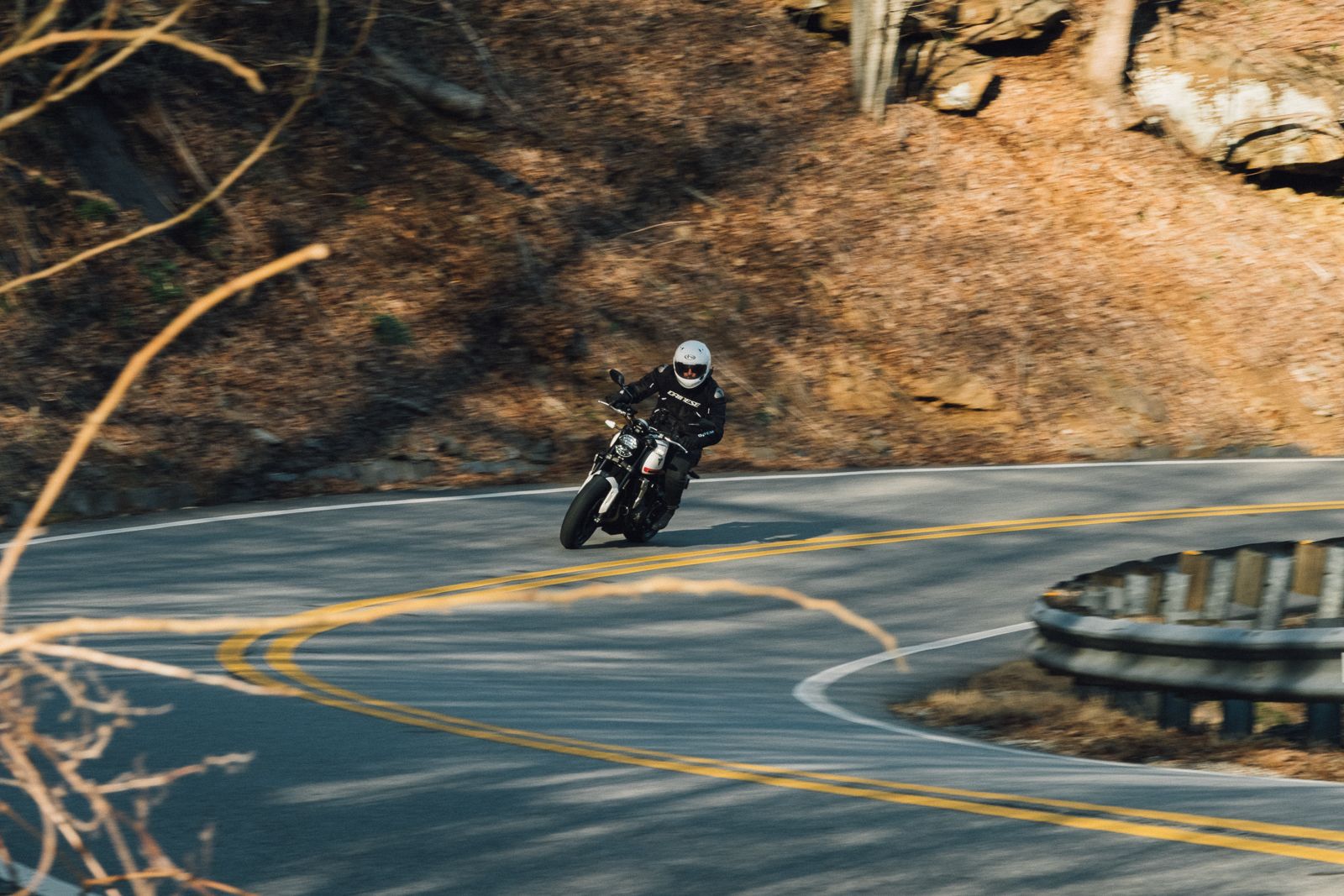 2021 Triumph Trident first ride review - RevZilla