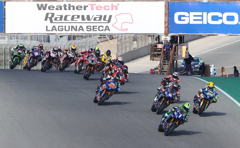 2020 MotoAmerica Superbike race