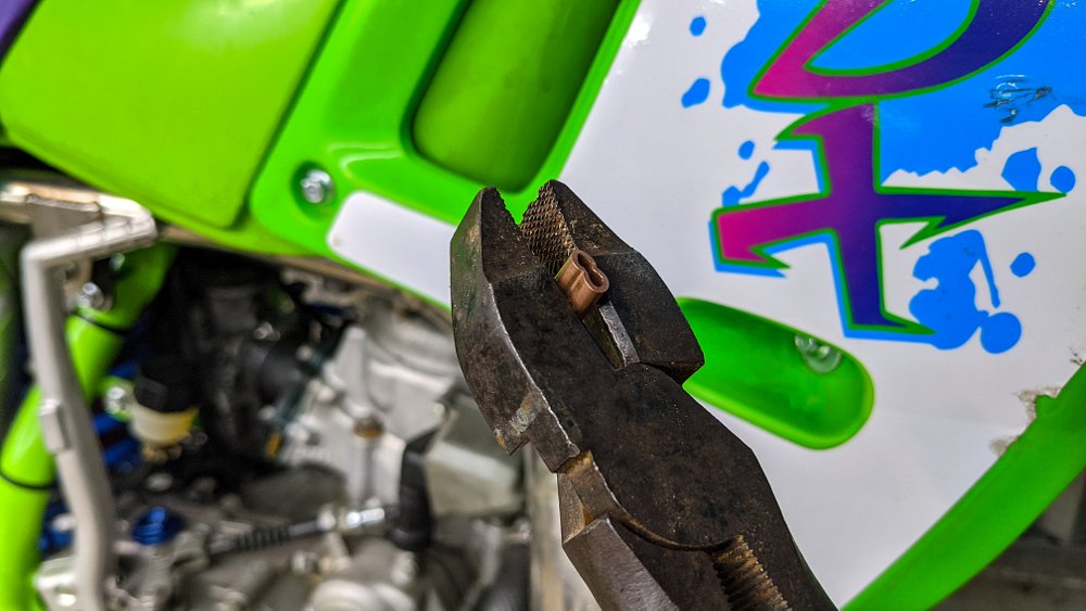 Crimping brake snake