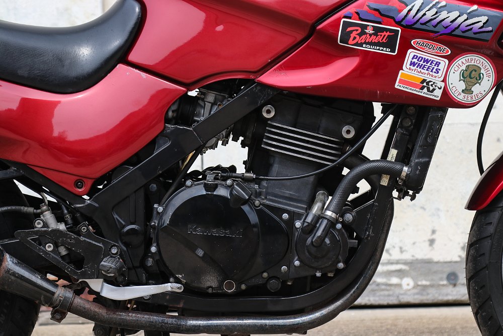Kawasaki Ninja 500 engine