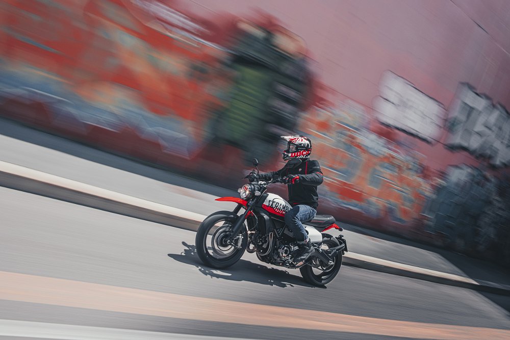 2022 Ducati Scrambler Urban Motard first look