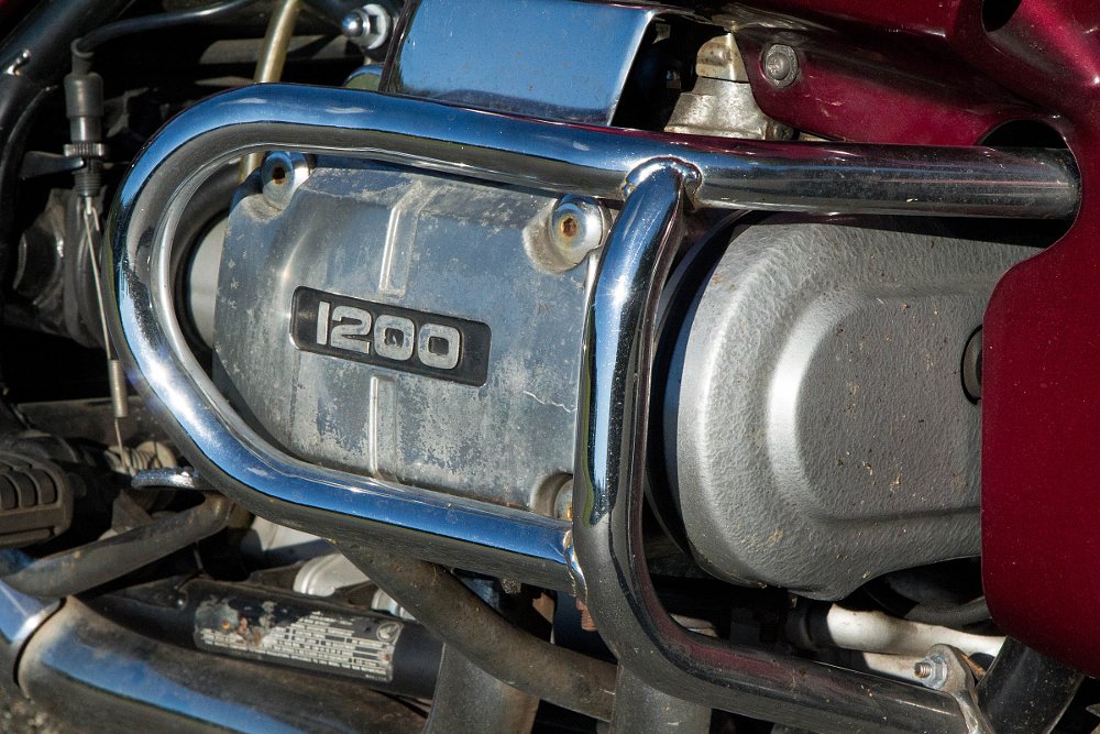Gold Wing engine