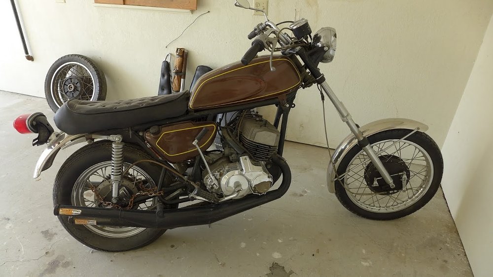 Kawasaki H1 Mach III before restoration. 