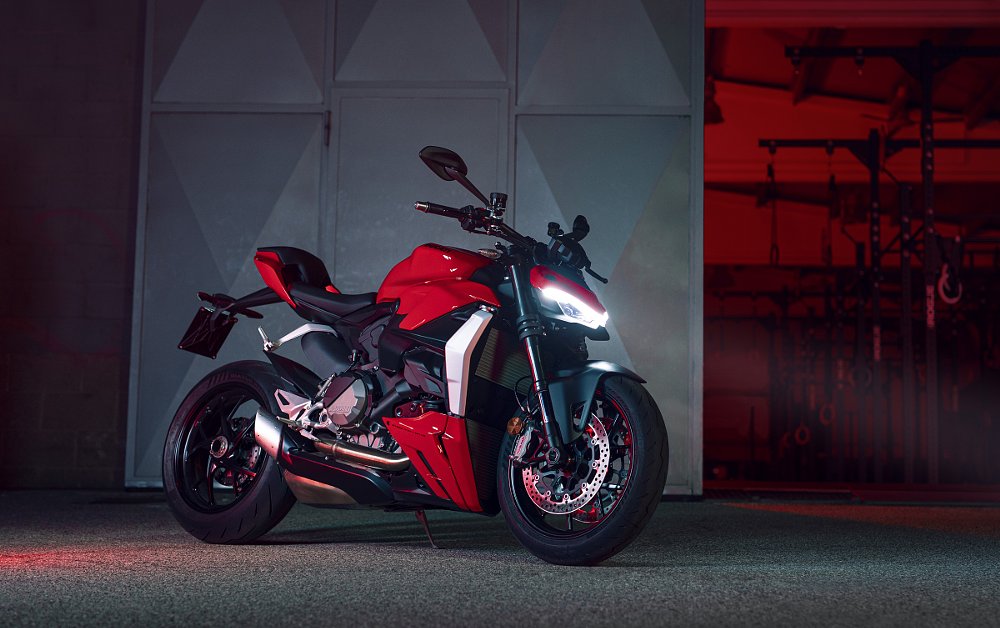 Ducati Streetfighter V2