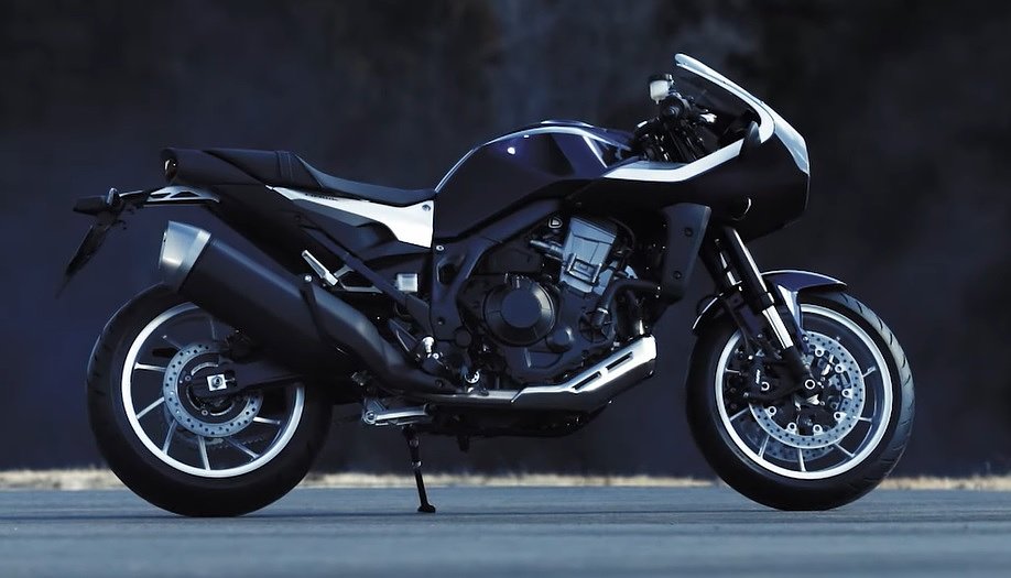 Honda Hawk 11 debuts at Osaka Motorcycle Show