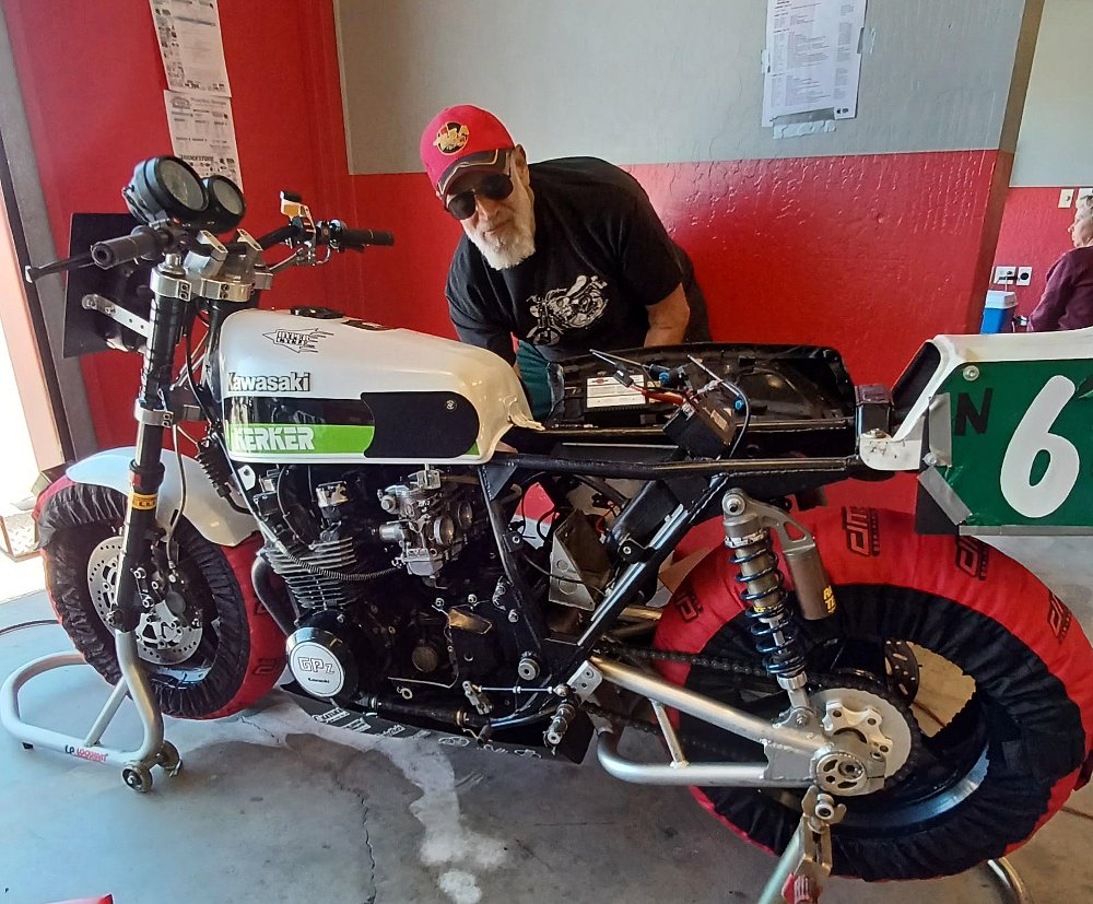 Willi working on the GPz550