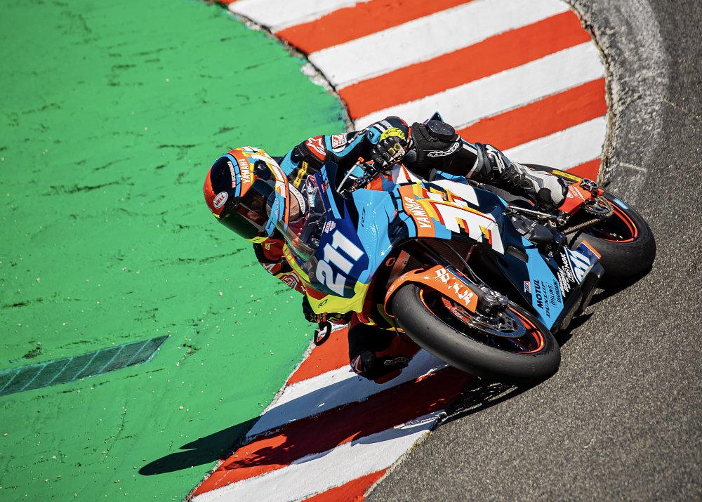 Yoshimura R7 in the Corkscrew.