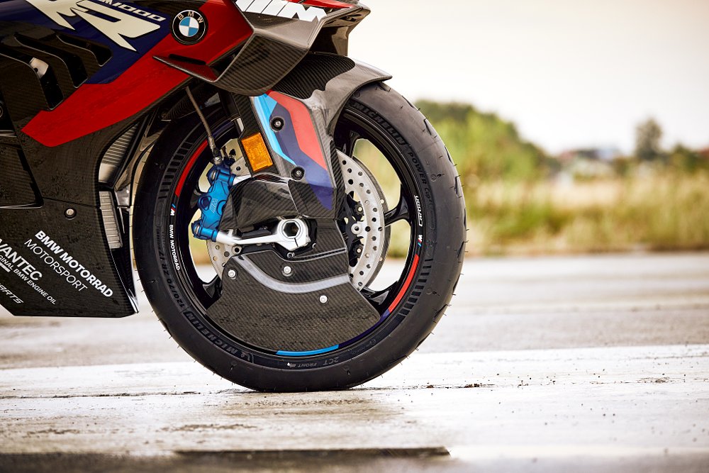 2023 BMW M 1000 RR and M 1000 R first look